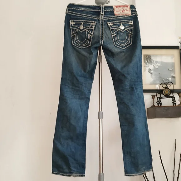 True Religion - Picture 8 of 15